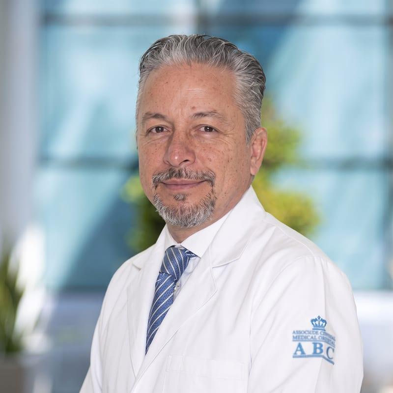 Dr. Bernardo Cisneros Madrid
